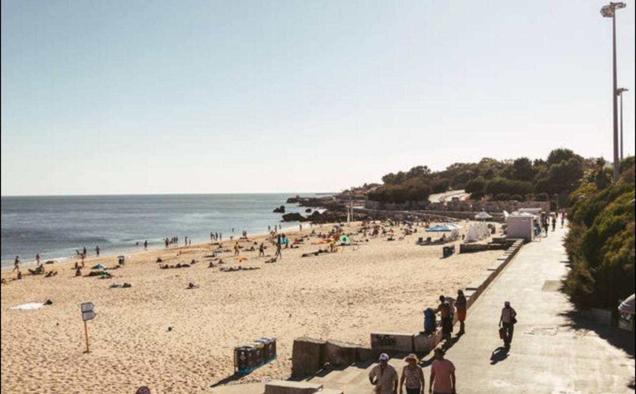 Sea View Apartment & 4 Minutes Walk To The Beach Paço de Arcos Eksteriør billede