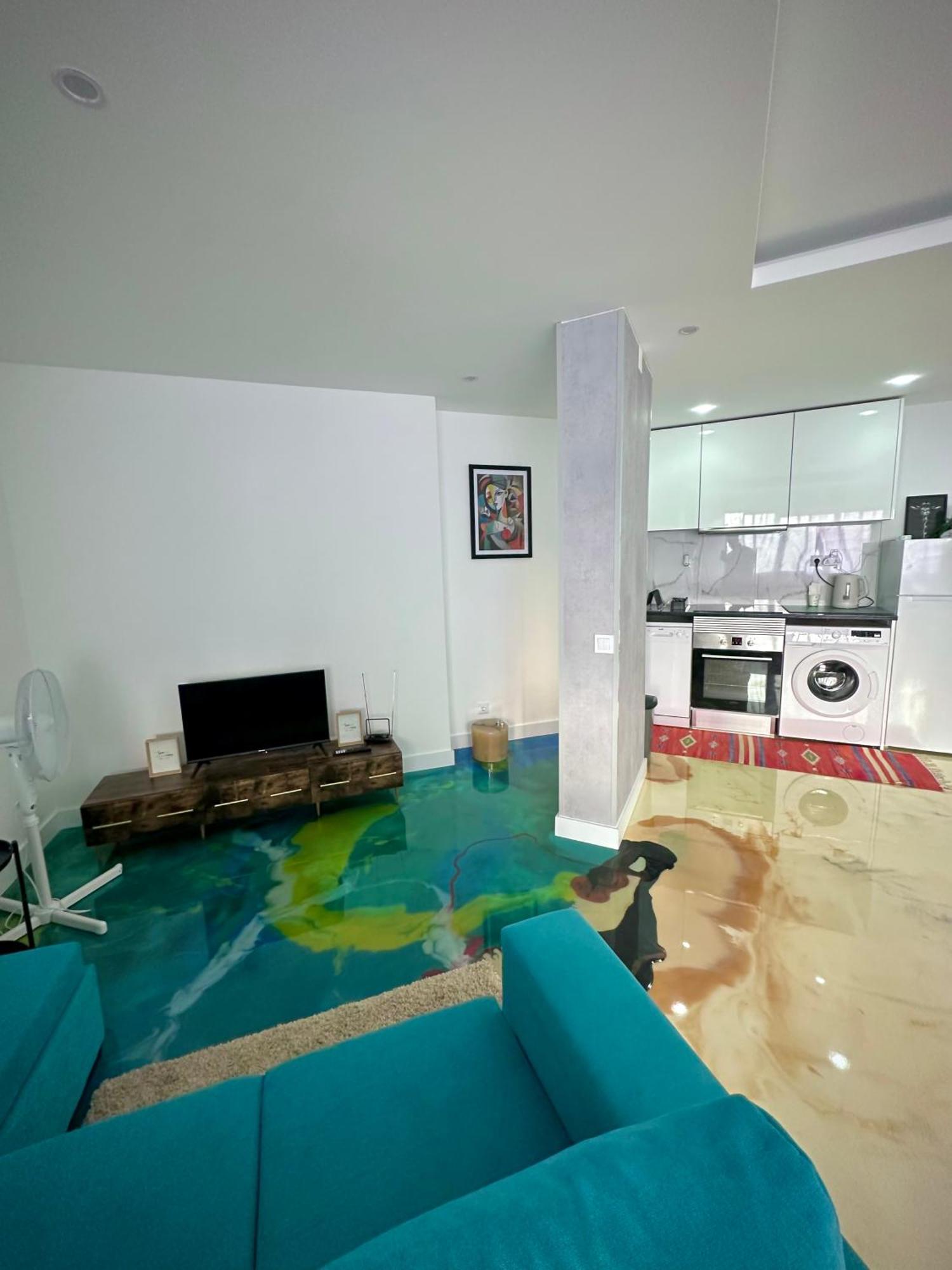 Sea View Apartment & 4 Minutes Walk To The Beach Paço de Arcos Eksteriør billede